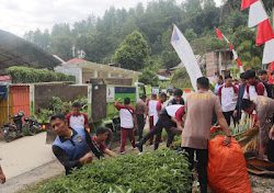 Menjaga Kebersihan Lingkungan, Polres Mamasa Laksanakan Kerja Bakti Pada Taman Makam Pahlawan Kota Mamasa