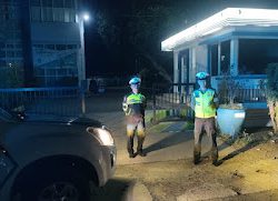 Pastikan Keamanan Tetap Kondusif Sat Lantas Polres Polman Laksanakan Blue Light Patrol