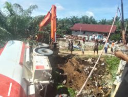 Laka Lantas Tunggal Mobil Gandeng Pertamina, Gerak Cepat Personil Polsek Baras Datangi TKP