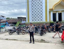 Personel Sat Lantas Polres Mamasa Laksanakan Patroli Dan Pengamanan Ibadah Sholat Jumat