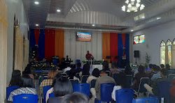 Personil Polsek Mamasa Laksanakan Monitoring dan Pengamanan Ibadah Gereja di Wilkum Polsek Mamasa