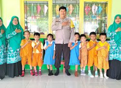 Bhabinkantibmas Polsek Wonomulyo Sambangi Warganya Di Wilayah Binaannya
