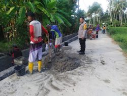 Bhabinkamtibmas Wonomulyo Sambang Dan Monitoring Pembangunan Infrastruktur Desa Yang Bersumber Dari Dana Desa