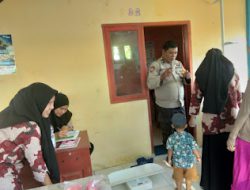 Ciptakan Kesehatan Balita, Bhabinkamtibmas Polsek Sarudu Pantau Giat Posyandu