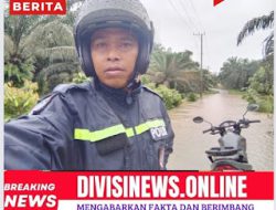 Bhabinkamtibmas Polsek Sarudu Pantau Desa Binaannya Terendam Banjir