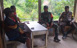 Ciptakan Kamtibmas Kondusif, Bhabinkamtibmas Polsek Pana Bersama Babinsa Sambangi Warga