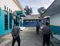 Sat Samapta Polres Pasangkayu Lakukan Patroli Jalan Kaki Beri Pesan Kamtibmas