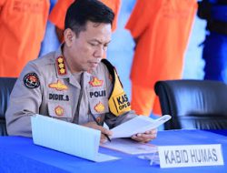 Polda Sulsel Amankam Aksi Unras Kawal  Putasan MK, Sesuai SOP dan Tunjukkan Sisi Humanis