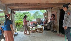 Polsek Pana Laksanakan Kegiatan Sambang, Pantau Situasi Kamtibmas di Desa Salukona