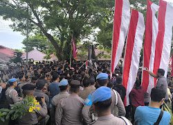Polda Sulbar Terjunkan Ratusan Personel Beck Up Pengamanan Unjuk Rasa di Kantor DPRD Provinsi