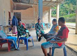 Bhabinkamtibmas Polsek Aralle Laksanakan Sambang Sekaligus Memantau Situasi Kamtibmas di Desa Binaan