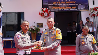 32904ef1-8954-4db1-8e24-fa9cb0d3f752.jpg