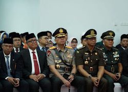 Kapolda Irjen Pol Adang Ginanjar Hadiri Pelantikan 45 Anggota DPRD Sulbar Masa Bakti 2024-2029