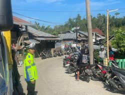 Sat Lantas Polres Mamasa Laksanakan Kegiatan Pengamanan dan Pengaturan Lalu Lintas di Pasar Malabo