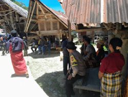 Polsek Pana Kawal Kunjungan Sosialisasi Paslon Bupati Mamasa, Welem Sambolangi, di Kec. Nosu