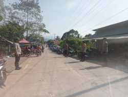 Cegah Gangguan Kamtibmas, Personil Polsek Tabulahan Laksanakan Pengamanan Pasar Tradisional Lakahang