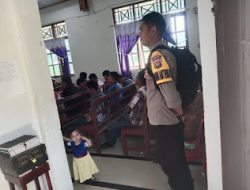 Polsek Mambi Laksanakan Pemantauan dan Pengamanan Ibadah Minggu di Desa Bambang Buda