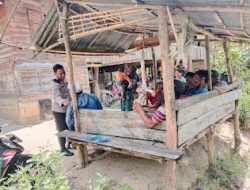 Bhabinkamtibmas Polsek Pana Sampaikan Himbauan Kamtibmas Kepada Masyarakat Antisipasi Peredaran Berita Hoax