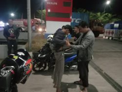 Cegah Gangguan Kamtibmas, Kapolsek Bontonompo Polres Gowa Pimpin Personil Bubarkan Balap Liar
