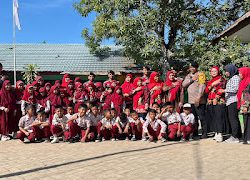 Temui Guru dan Siswa-siswi SD, Ini Yang Disampaikan Kasat Samapta Polres Gowa