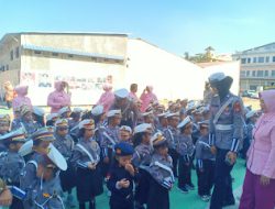 Kunjungi Polres, Murid TK Kemala Bhayangkari 07 Cabang Gowa Gelar Kegiatan Ini.