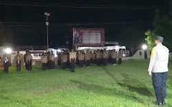 Kapolsek Baras  Membuka Latiahan Dasar Saka Bhayangkara Ranting Polsek Baras