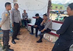 Polresta Mamuju Gelar Pengamanan Ketat Kampanye Blusukan Paslon Bupati di Pasar Yang Ada Dalam Kota Mamuju