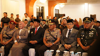 bcf32a75-28e6-499e-8ed0-40c1d0651fdc.jpg