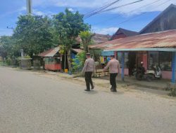 Polsek Sumarorong Laksanakan Patroli Jalan Kaki Jelang Pilkada untuk Ciptakan Kamtibmas yang Aman