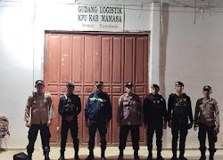 Personil Sat Samapta Polres Mamasa Laksanakan Kegiatan Patroli Malam  Untuk Menjaga Keamanan Wilayah Hukum Polres Mamasa di Malam Hari