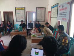 Bhabinkamtibmas Polsek Mambil Laksanakan Pengamanan dalam kegiatan Musyawarah Desa Indobanua