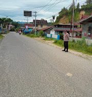 Polsek Sumarorong Polres Mamasa Laksanakan Operasi Keamanan dan Ketertiban Area Sekolah dan Keramaian di wilayah Hukum Polsek Sumarorong