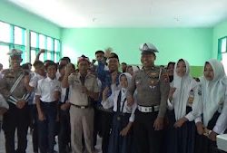 Goes to School ,Polres Bondowoso Sosialisasikan Penggunaan Sepeda Listrik.