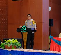 Kapolda Sulsel Beri  Orasi Ilmiah pada Acara Wisuda Di UIN Alauddin Makassar.