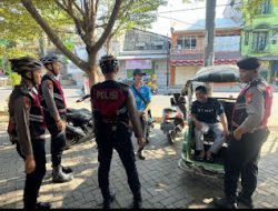 Ciptakan Sitkamtibmas Yang Aman, Tim Patroli Gowes Presisi Sasar Pasar Tradisional .