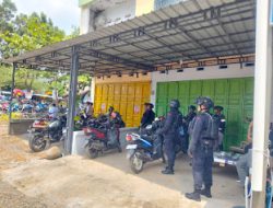 Tim Patroli Brimob Polda Sulsel Amankan Kampanye Terbuka Paslon Bupati Gowa Nomor Urut 2 di Tamarunang.