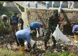 Sungai Bersih, Lingkungan Lestari, Warga Aman Bebas Banjir.