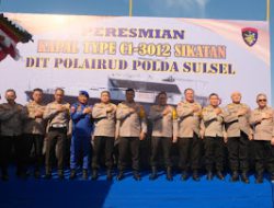 Kapolda Sulsel Resmikan Kapal Patroli C1-3012 Sikatan di Dermaga Ditpolairud Polda Sulsel.