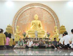 Kapolda Sulsel Kunjungi Ketua Permabudhi Sulsel dalam Silaturahmi untuk Jalin Harmoni Antar Umat Beragama.