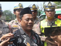 Ops Zebra Semeru 2024 Polisi Gelar Doa Bersama di Jalur Rawan Laka Lantas di Sidoarjo.