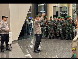 Polresta Malang Kota Kerahkan Ratusan Personel Gabungan Amankan Debat Perdana Pilkada 2024.