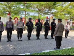 Personil Polsek Somba Opu dan BKO Brimob kembali laksanakan pengamanan kampanye.