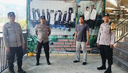 Polsek Mamasa Laksanakan Pengamanan di Gereja-gereja Ciptakan Situasi Kamtibmas yang Kondusif