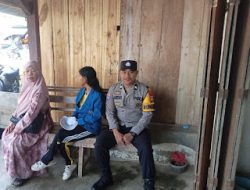 Bhabinkamtibmas Polsek Aralle Pantau Situasi Kamtibmas di Desa Kala’be, Mamasa