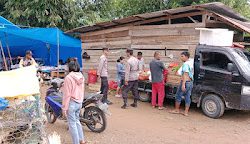 Polsek Mamasa Tabulahan Laksanakan Pengamanan dan Pengaturan Arus Lalu Lintas di Pasar Tradisional Lakahang