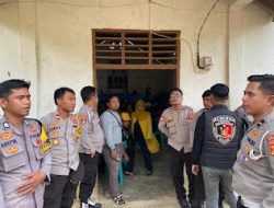 Personel Polres Mamasa dan Polsek Mambi Lakukan Pengamanan Kegiatan Kampanye Dialogis Calon Bupati dan Calon Wakil Bupati Mamasa