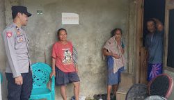 Bhabinkamtibmas Polsek Aralle Laksanakan Sambang di Desa Binaan