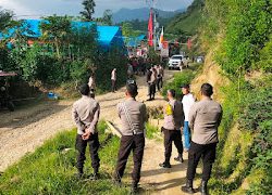 Polres Mamasa Laksanakan Pengamanan Kampanye Dialogis di Desa Buangin, Kecamatan Rantim, Kabupaten Mamasa