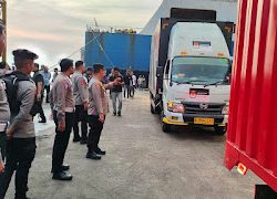Kabag Ops Polres Mamasa Pantau Pendistribusian Logistik Surat Suara Pilkada Tahun 2024