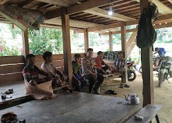 Bhabinkamtibmas Polsek Sumarorong Laksanakan Kegiatan Sambang di Desa Banea